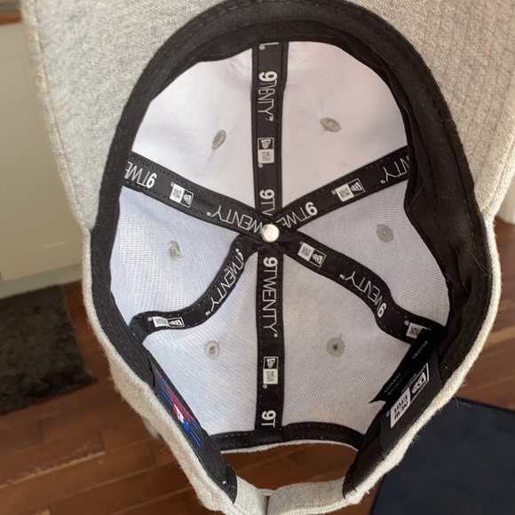 Grey soft cap - Picture 3 of 3